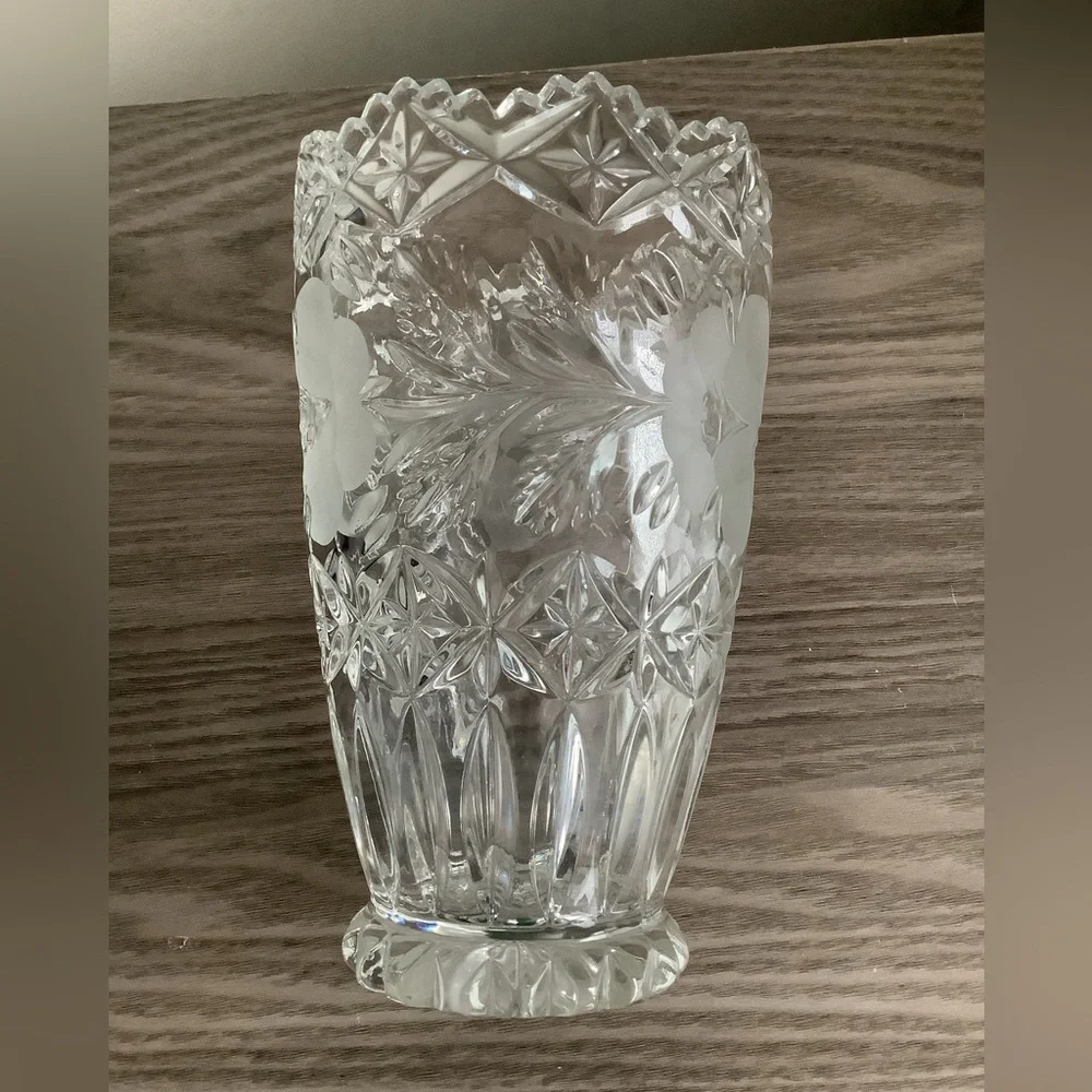 VINTAGE IMPERLUX GERMAN LEAD CUT VASE WITH ETCHED ROSES